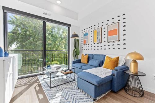 St. Anthony West Apartamento | Luxury 1BD Gym Rooftop Street Parking by DT UMN