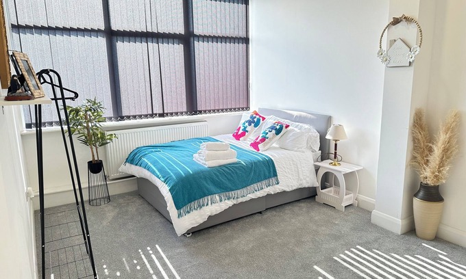 Dudley Apartamento | Luxury 2 bed flat with a kitchen and its family friendly too!