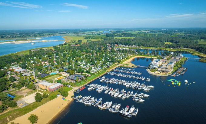 Leuken Apartamento | Luxury 2-person luxe loft in the holiday park Landal Marina Resort Well