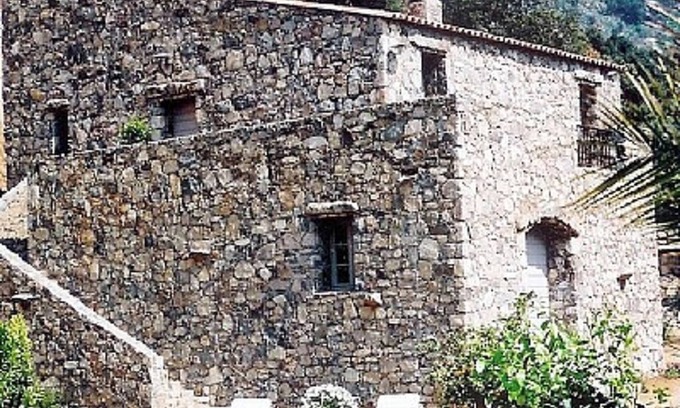 Calenzana Casa | LUJOSA CASA DE PERSONAJES DE 270M² EN PIEDRAS ANTIGUAS CON PISCINA CLIMATIZADA, CERCA DE CALVI