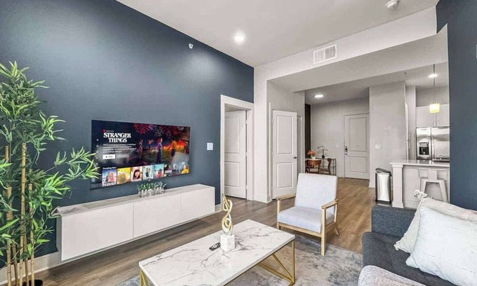Deep Ellum Apartamento | Luxury 2BD | Deep Ellum | Free Parking | Pool+Gym