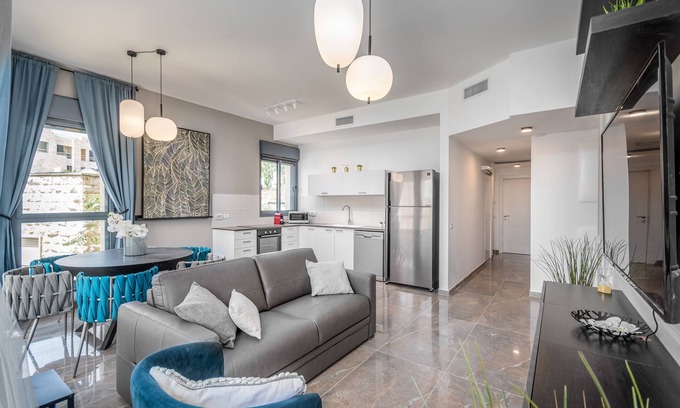 Mahane Israel Apartamento | Lincoln 12-Apartamento-Apartamento-Baño con bañera-Terraza