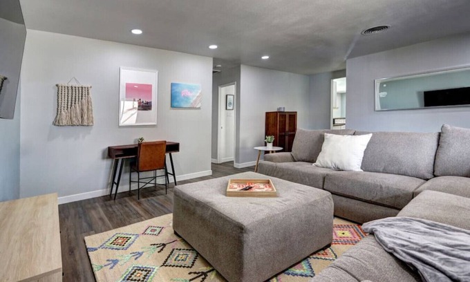 Rancho Bel Air Casa | Luxury 3-bed home near the Strip w/ a poker table