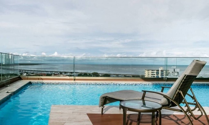 Tumba Vieja Apartamento | Luxury 3 Bedroom Oceanview apt w parking balcony