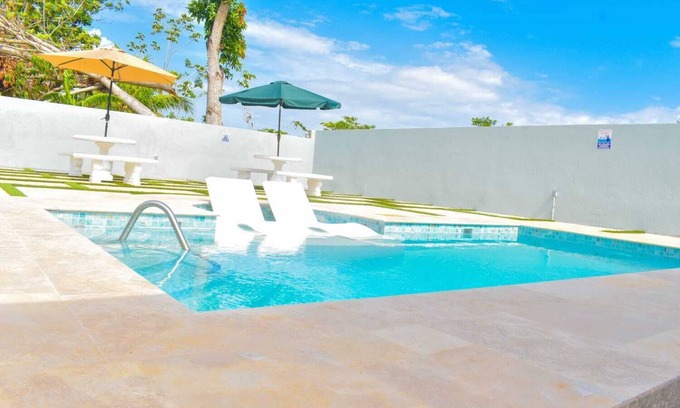 Silver Sands Casa | Luxury 3BR Villa w/ Private Pool,Fast Wifi - Near 876 Beach Club Relax in Style!