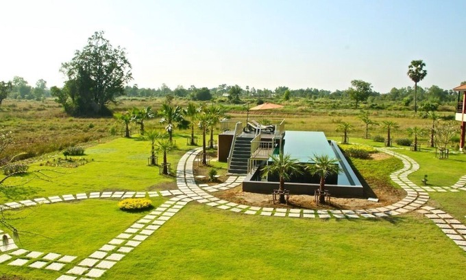Udon Thani Villa | Villa de lujo de 4 dormitorios con piscina totalmente equipada ubicada en los campos de arroz de Isan