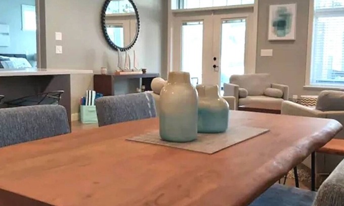 Okanagan-Similkameen Casa | Luxury 4-Bedroom Retreat in the Heart of Wine Country