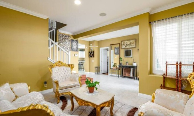 Menifee Casa | Luxury 6-Bedroom Home w Large 3-Cars Garage & Spacious Yard