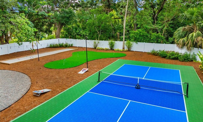 Town N County Park Casa | Luxury 9 Bedroom Retreat - Heated Pool & Hot Tub