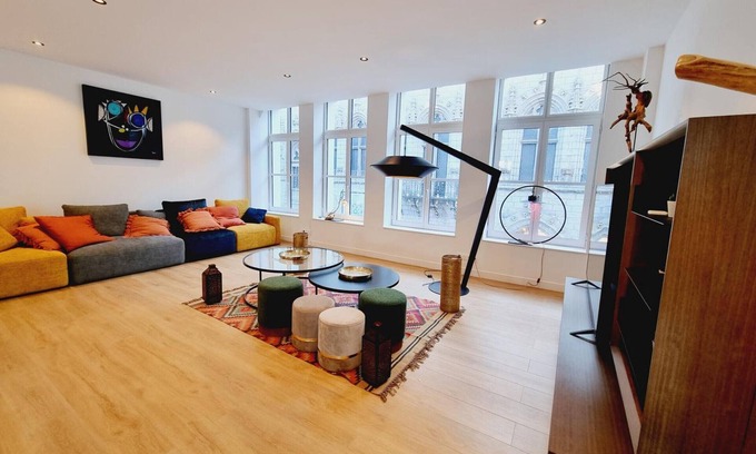 Douai Apartamento | Apartamento de lujo en el centro de Douai con wifi, aire acondicionado y terraza