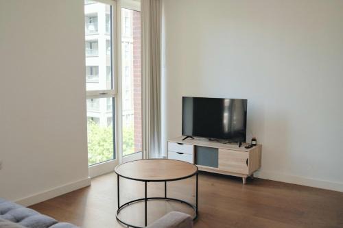 Elephant and Castle Apartamento | Luxury Apartment with Private Balcony in Zone 1