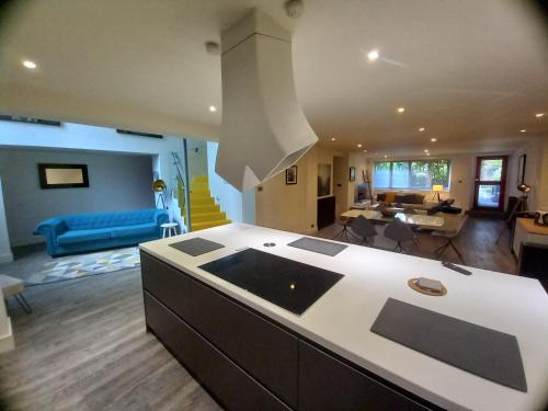 Gifford Casa | Luxury Architect Designed Apt 13 Mins to Royal mile