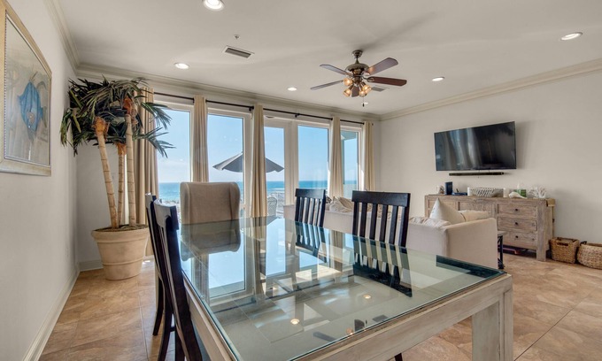 White Sands Condominio | Frente al Golfo 4 dormitorios / 3 baños White Sands Townhouse. Wi-Fi gratis. Parrilla