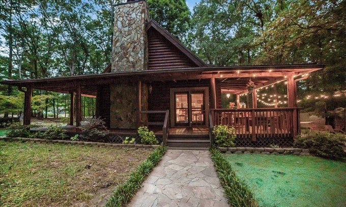 McDonough Cabina | Luxury Cabin With Sauna and Hot Tub