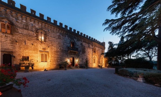Venturina Villa | Luxury Castle rental for 24 people in Tuscany near the coast