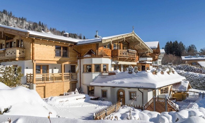 Kitzbuehel Chalet De Esquí | Luxury chalet 330 m² - Sauna, jacuzzi & mountain view for up to 14 people