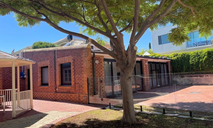 Bicton Casa | Luxury Cottage at the Manor on the River!!!