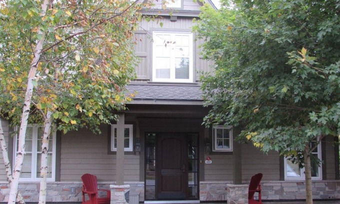 Seguin Cabaña | Luxury Cottage, Rocky Crest Golf Resort, Lake Joseph