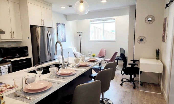 Leduc Apartamento | Luxury Cozy Basement Suite separate entrance and heater. WiFi. Netflix.