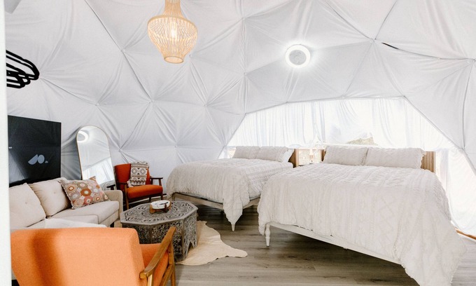 Burton Casa | Luxury Dome Sleeps 4 Near Round Top