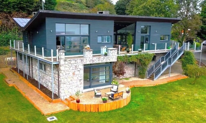 Kilgobbin Casa | Luxury Dublin Mansion with 6 Bedrooms