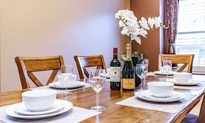 West Edmonton Apartamento | Wedgewood House Sarup