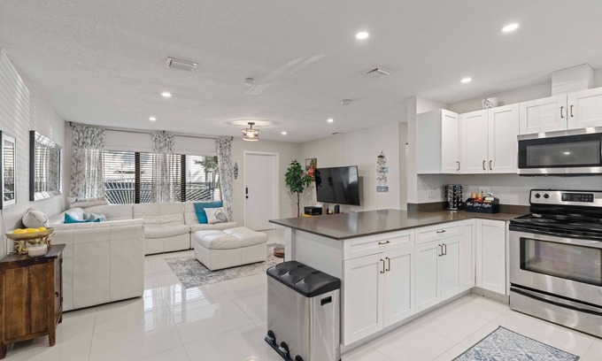 West Little River Casa | Luxury Family Friendly Villa