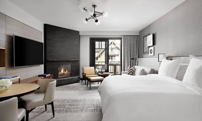 Vail Hotel | Luxury Four Seasons King Hotel Room - walk to Gondola One