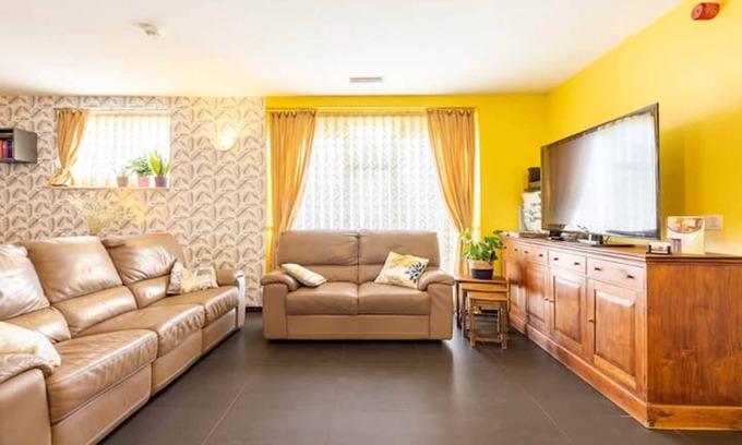 Xhignesse Otro | Luxury gîte – For families & friends, up to 14 adults + baby