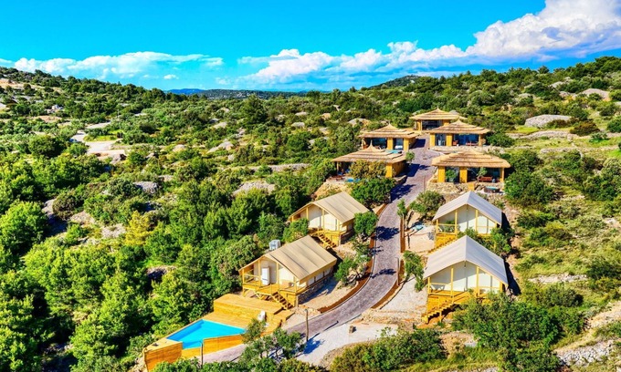 Susica Casa | Luxury Glamp New Horizons IV
