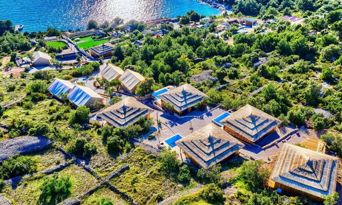 Susica Casa | Luxury Glamp New Horizons III