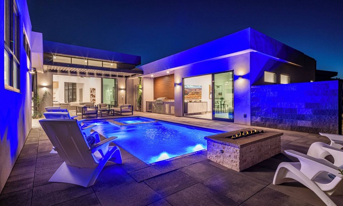 Hurricane Casa | Luxury Golf Villa at Copper Rock|Private Pool, Private Spa, Putting Green, and more!