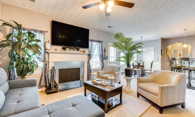 Hampton Apartamento | Luxury Hamptons 5BR Oasis with Pool Retreat