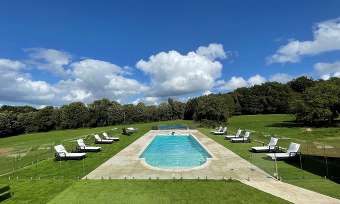 Jumilhac-le-Grand Casa | Luxury Holiday Rental For Families and Friends
