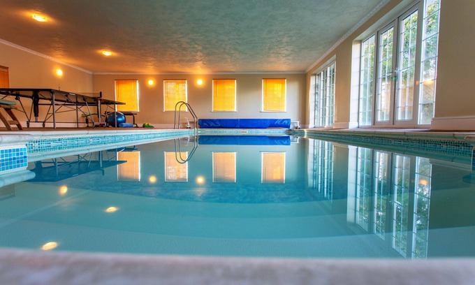 Upper Sapey Cabaña | Casa de Lujo Apartamento Con Exclusivo piscina climatizada cubierta y sauna
