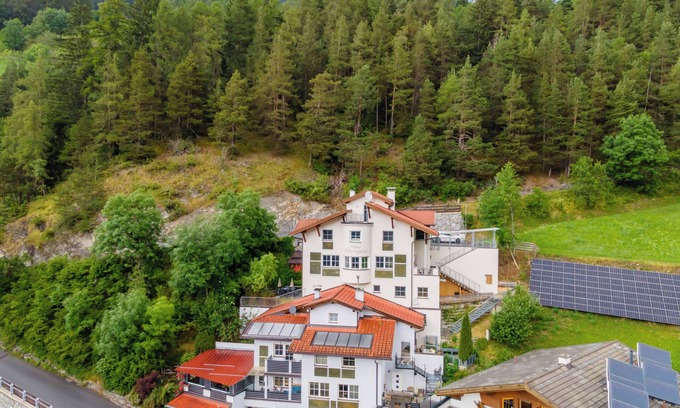 Kauns Casa | Luxury holiday home with stunning views & oak sauna