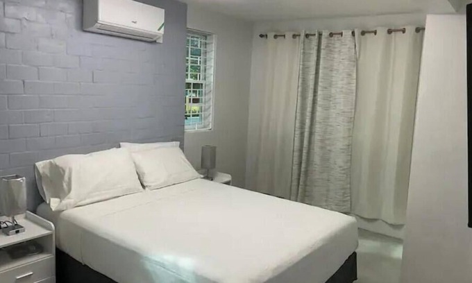 Molynes Gardens Casa | Luxury Home in Queensboro