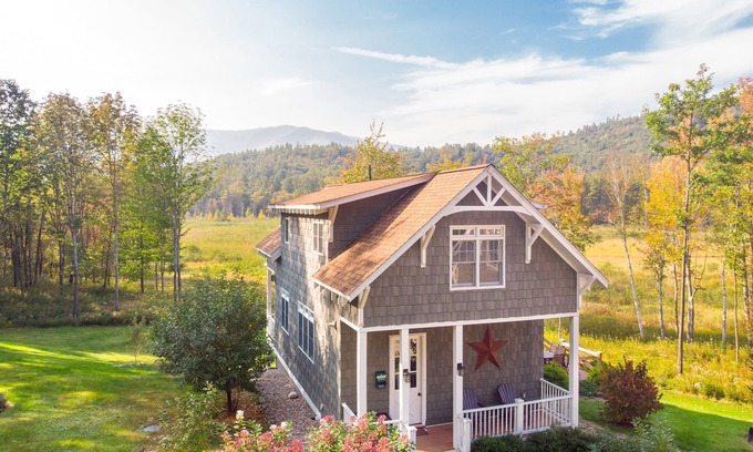 Wilmington Casa | Luxury Home With Mountain View (Weekly Discount)