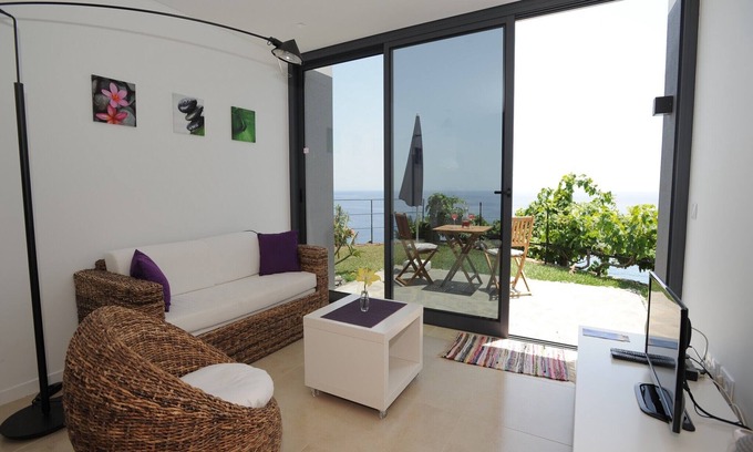 Arco da Calheta Casa | Lujoso-Casa-Vista al Mar-Baño privado con ducha-Casa Nenufar