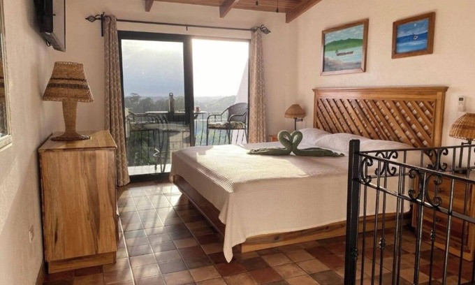 Cahuita Condominio | Luxury King Bedroom Condo with Ocean View in Cahuita, Costa Rica