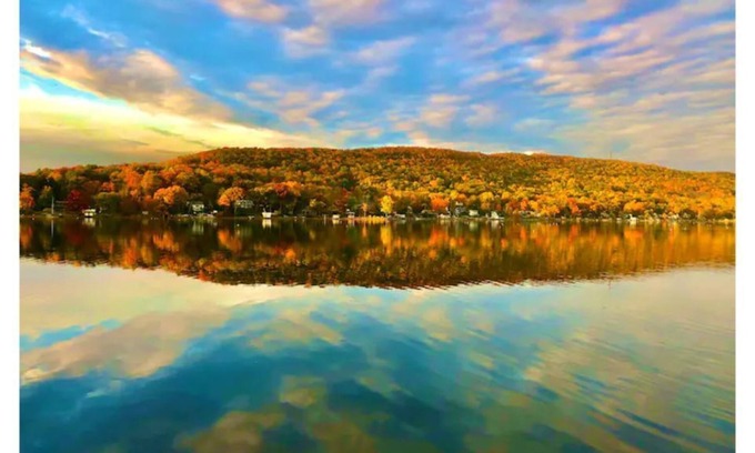 Frankford Casa | Luxury Lakefront Lodge with a Million Dollar View