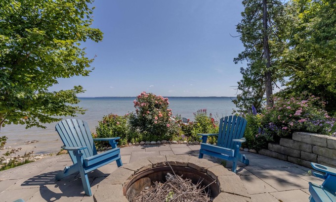 Suttons Bay Casa | Luxury Lakefront Retreat with Private Beach & Hot Tub