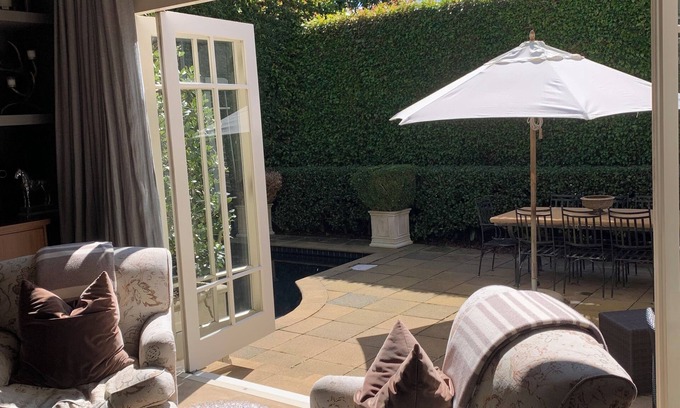 Remuera Casa | Luxury Living in Remuera Family Home w Pool - Prime Location