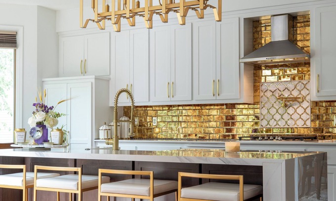 Eagan Casa | Luxury Living - Spacious & Deluxe Home