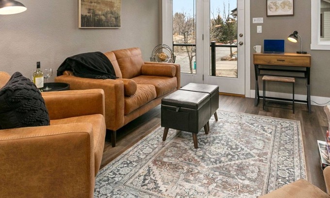 River Rock Apartamento | Luxury Living – Walk to Poudre Trail and Old Town!