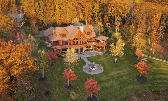 Windham Cabina | Luxury Log Cabin in Windham, NY 4 br 4 ba Sleeps 10