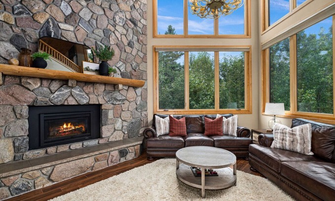 Lutsen Casa | Luxury Lutsen Ski In Out Retreat Sleeps 14