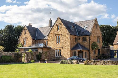 Garforth Casa | Luxury Manor House in the Oxfordshire Cotswolds