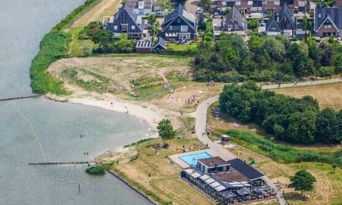 Oud-Beijerland Casa | Luxury mansion at the harbor (Families only)