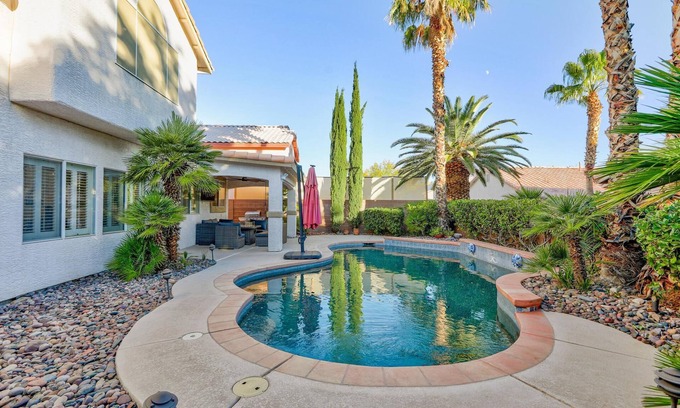 Spring Valley Casa | Luxury Modern Home - Near Las Vegas Strip!